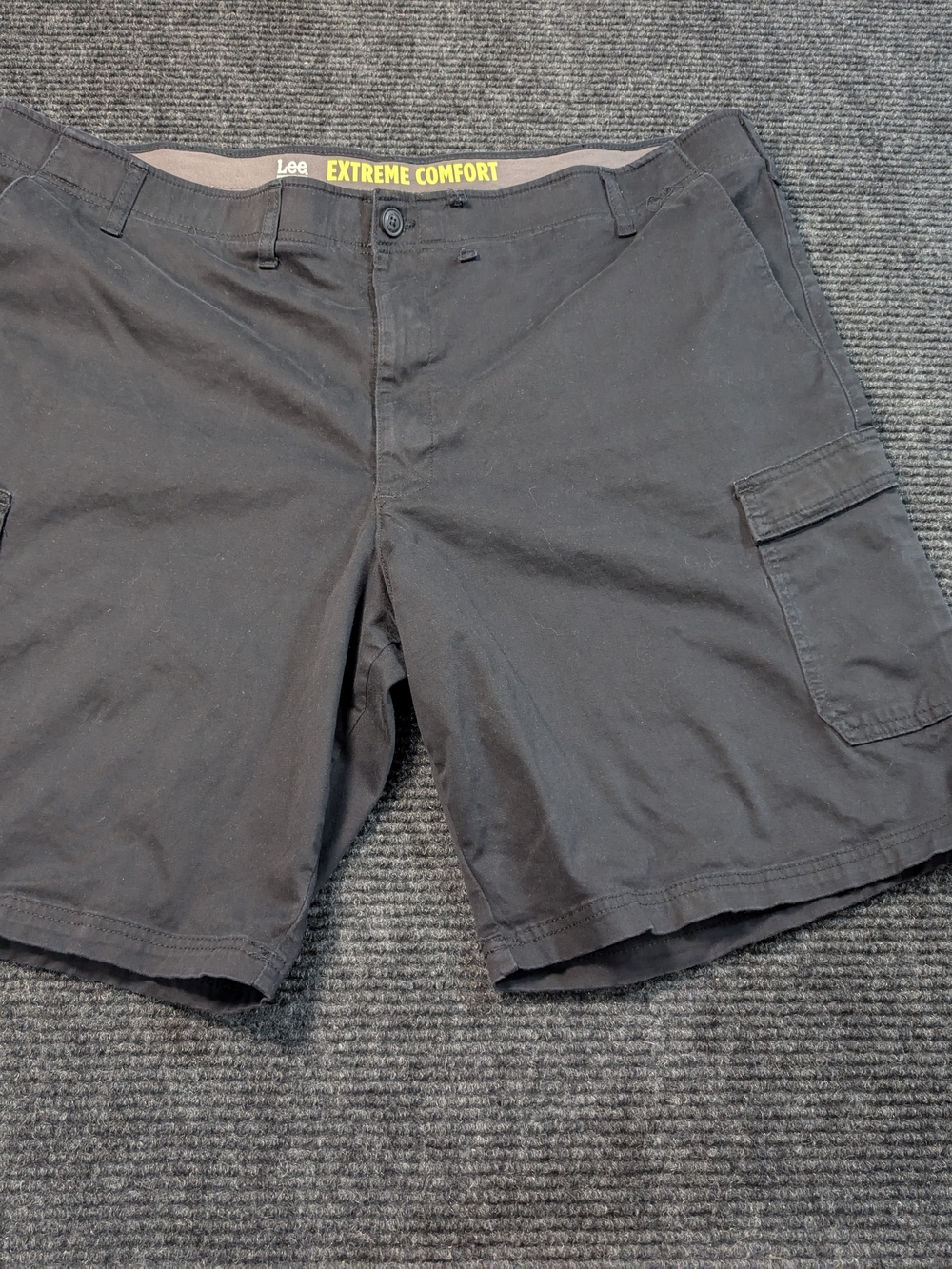 Lee Men’s Black Extreme Comfort Cargo Shorts
